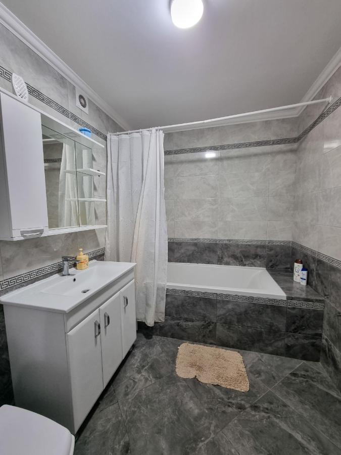 Aparthotel City Center Chişinǎu Buitenkant foto