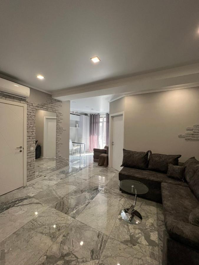 Aparthotel City Center Chişinǎu Buitenkant foto